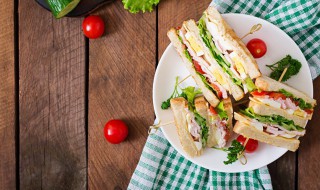 怎么用牛肉做三明治(怎么用牛肉做三明治好吃)