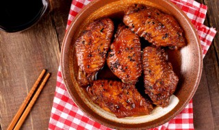 鸡翅根跟土豆怎么做好吃（鸡翅根土豆怎么做好吃窍门）