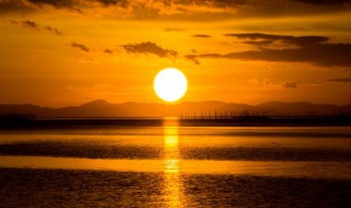 什么的晚霞填词语 什么的晚霞填词语填空