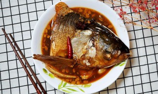 焖胖头鱼家常做法 焖胖头鱼家常做法窍门