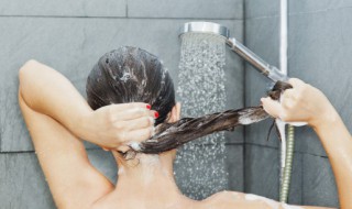 冬天用冷水洗头对头发好吗（冬天用冷水洗头对头发好吗女生）