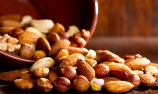 巴旦木和杏仁哪个更好（十大坚果排名）