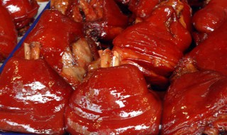 如何制作好吃的红烧鹌鹑蛋猪蹄