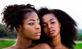 妩媚两个字的意思是什么 妩媚两个字的意思是什么