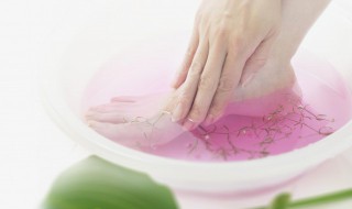 泡脚温度（泡脚温度高有什么坏处和好处）