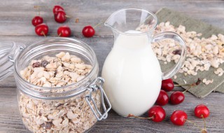 燕麦煮牛奶怎么煮（燕麦煮牛奶煮多久）