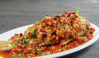 剁椒蒸鱼段的家常做法 剁椒蒸鱼段的家常做法视频