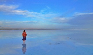 水天相接的意思是什么 水天相接的意思是什么简单的说一下