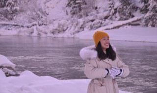 笑如花靥的意思（笑靥如花的出处）