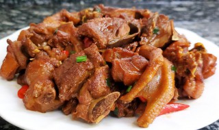 炒鸭肉的家常做法（普通炒鸭肉的家常做法）