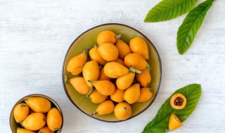 枇杷酒的制作方法（枇杷酒的制作方法比例）