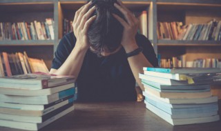 诮怎么读（诮怎么读拼音）