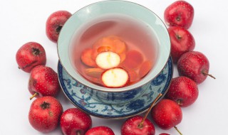 山楂干泡水空腹可以喝吗(山楂干泡水空腹可以喝吗早餐)