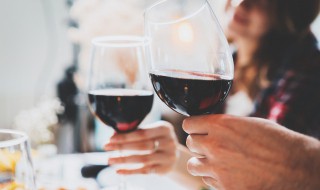 红酒有沉淀物是好酒吗 红酒有沉淀物是好酒吗为什么