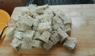 烤麸用冷水还是热水泡 烤麸凉拌用不用焯水