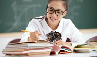 寸草不生的近义词（寸草不生的近义词是什么）