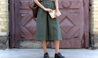 阔腿裤可以搭配什么短袖 阔腿裤搭配什么短袖好看