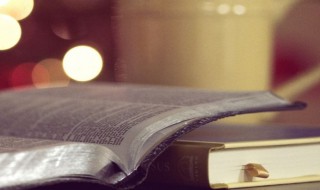 潭中鱼可百许头的可是什么意思 潭中鱼可百许头的可是什么意思啊