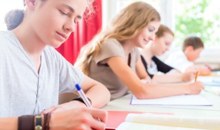 金色的鱼钩读后感 金色的鱼钩读后感100字