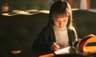 用奔流不息造一个句子（用奔流不息造一个句子怎么写）