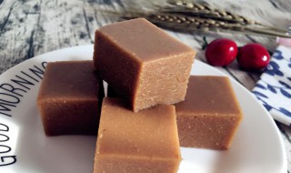 黄小米山楂糕的做法（小米山楂粥的功效与作用）