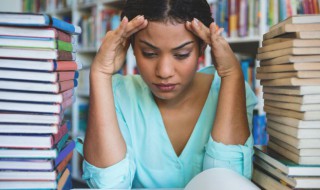 红彤彤的读音（红彤彤的读音正确读音）