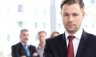 怎样提升自己的语言表达能力（怎样提升自己的语言表达能力幼儿）