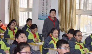 越飞越高类似的词语(越飞越高类似的词语ABAC)