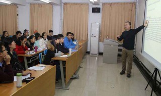 把梳子卖给和尚的故事（把梳子卖给和尚的故事读后感）