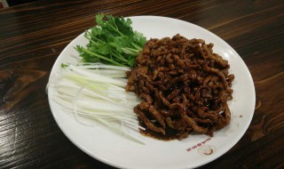 京酱肉丝春饼的做法和配方 春饼怎么做又软又好吃京酱肉丝