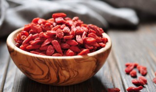 枸杞受潮变软怎么办 枸杞受潮变软还能吃吗