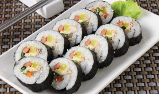 做紫菜包饭需要什么材料 做紫菜包饭需要什么材料工具