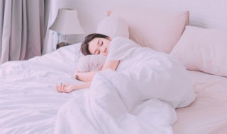 女人梦见鞋丢了再找鞋（女人梦见鞋丢了再找鞋,脚上穿一双新鞋）