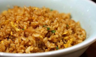 怎么炒饭才好吃又简单 怎么炒饭才好吃又简单窍门