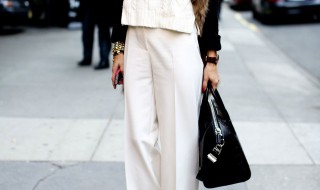 白裤子搭白色t恤吗（白裤子配什么t恤好看）