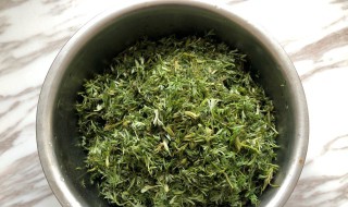 白蒿泡水喝的功效 白蒿泡水喝的功效和作用禁忌