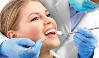 拔智齿后多久可以正常吃饭（拔智齿后多久可以正常吃饭刷牙）