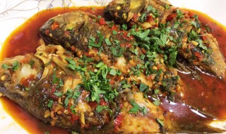 藿香鲫鱼的做法 藿香鲫鱼的做法 川味窍门
