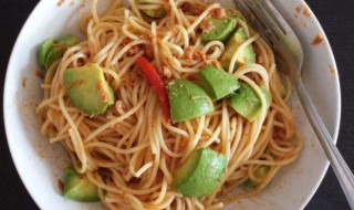 牛油果意面的家常做法（牛油果意面的家常做法大全）