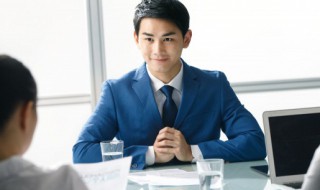 面试如何做简短的自我介绍（面试如何做简短的自我介绍女生）