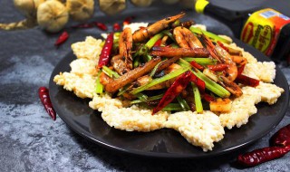 干锅蔬菜炒北极虾的做法 干锅蔬菜炒北极虾的做法窍门