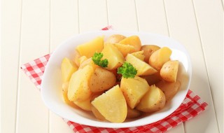 水煮土豆的功效与作用原来这么多（水煮土豆的营养价值）