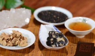 阿胶煲汤的做法与功效（瘦肉阿胶煲汤的做法与功效）