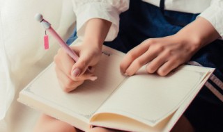 描写动物的现代诗 描写动物的现代诗自编