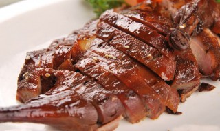 红烧酱板鸭的家常做法 红烧酱鸭的做法和配方窍门