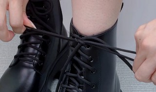 马丁靴双鞋带系法 马丁靴双鞋带系法大全 最流行