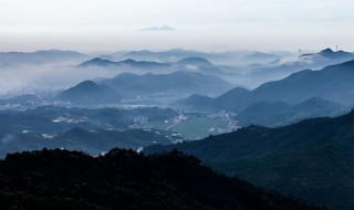 上饶有什么好玩的地方（上饶有什么好玩的地方旅游景点免费）