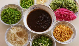 老北京炸酱的家常做法（老北京炸酱的家常做法大全）