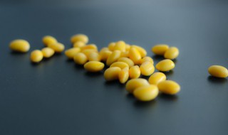 女人吃黄豆有什么好处（女人吃红豆有什么好处）