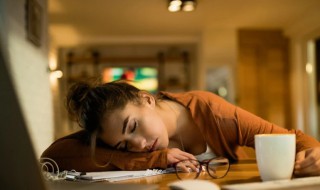 精疲力竭的近义词（精疲力竭的近义词是什么 标准答案）